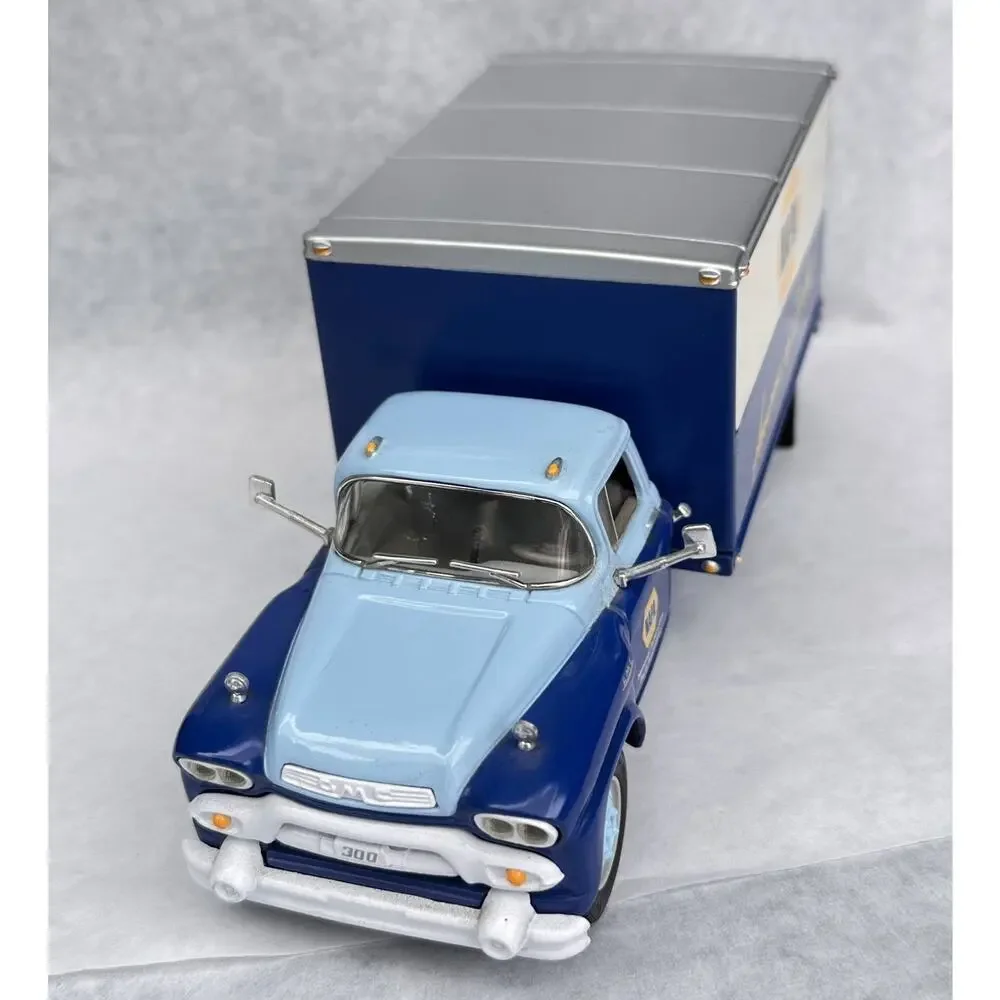 A41 1999 Napa Diecast GMC Truck Preowned